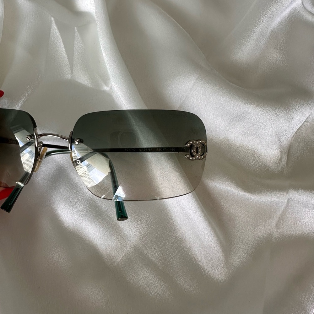 Vintage CHANEL Swarovski crystals ccs Chic Green Gradient Sunglasses - Picture 7 of 14